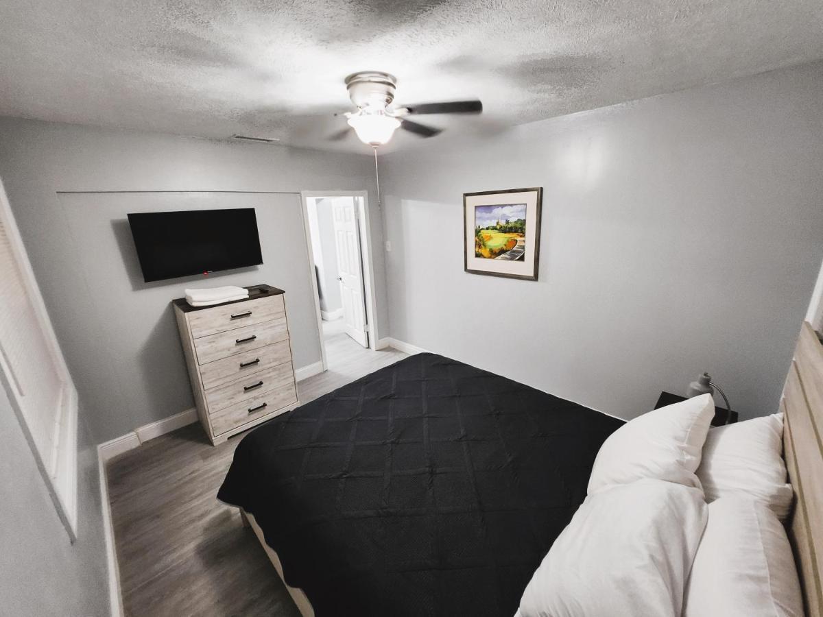 Cozy 3 Bedroom House Near Airport/Raymond Stadium/Downtown. แทมปา ภายนอก รูปภาพ