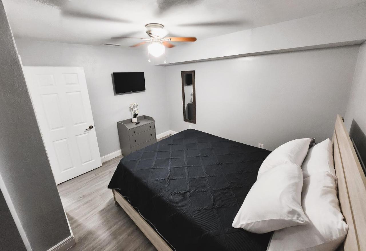 Cozy 3 Bedroom House Near Airport/Raymond Stadium/Downtown. แทมปา ภายนอก รูปภาพ